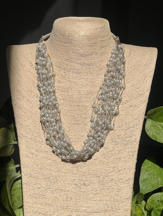Gold & Sliver Thread Pearl Necklace
