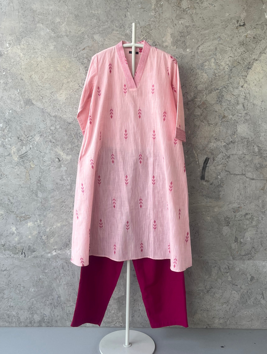 Pink cotton kurta with V-neckline, thread detailing by Indian designer Sonal Kabra, breathable summer wear