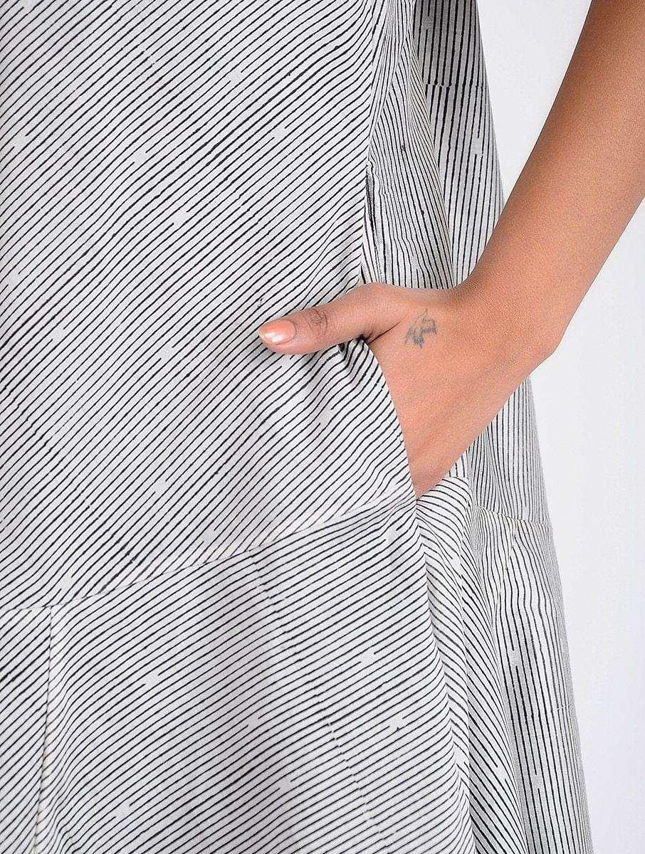 A-line side pocket dress