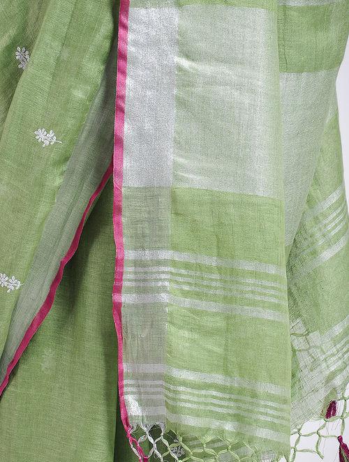 Flowey easy to drape, subtle looking olive green, overlapping borders with minute detailing of butties, COD available